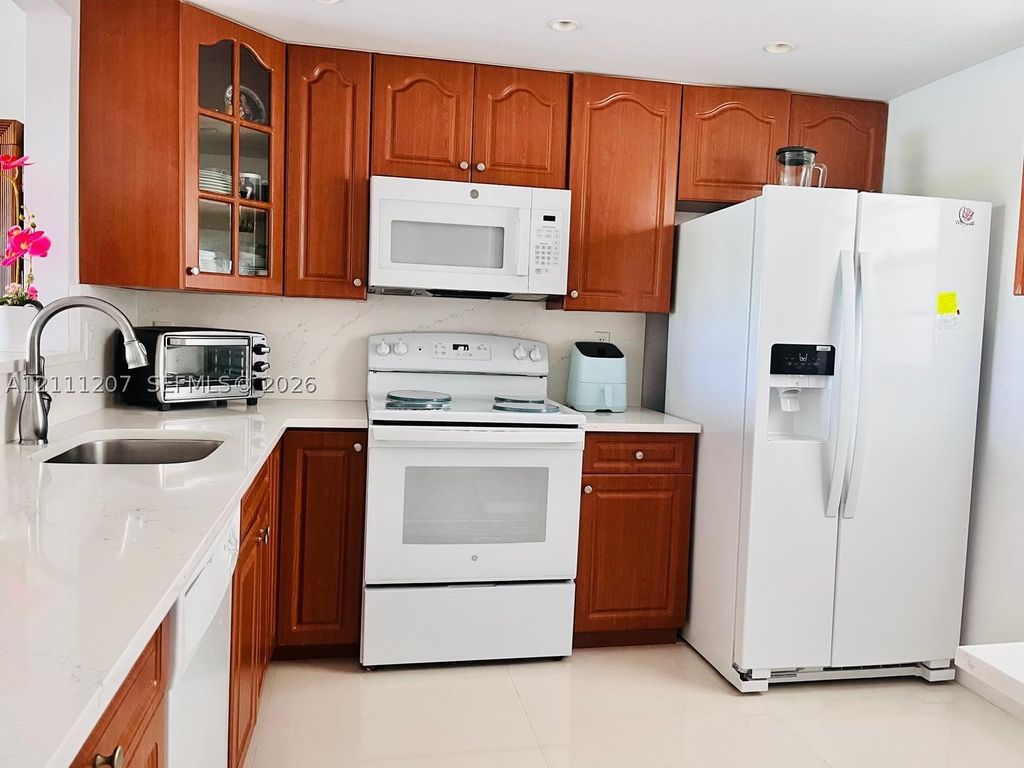 3955 N Nob Hill Rd 508, Sunrise, FL 33351