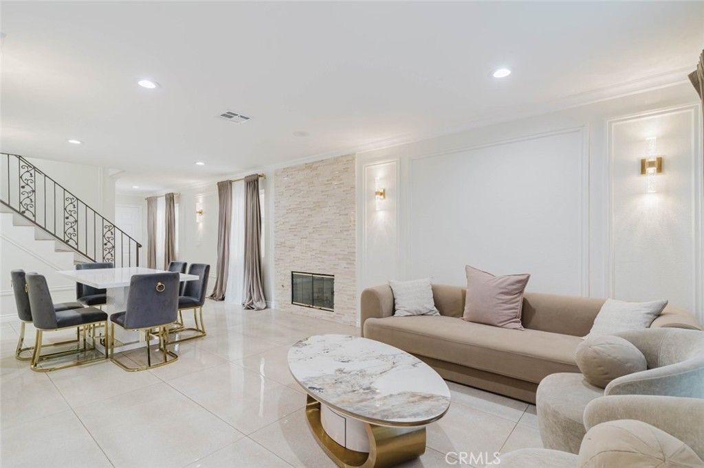 9231 1/2 Cedros Avenue, Panorama City, CA 91402 — photo 3