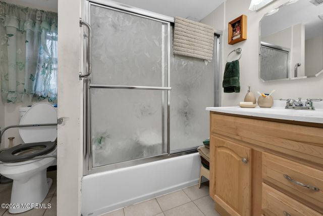 51 Holmes Place, North Middletown, NJ 07748