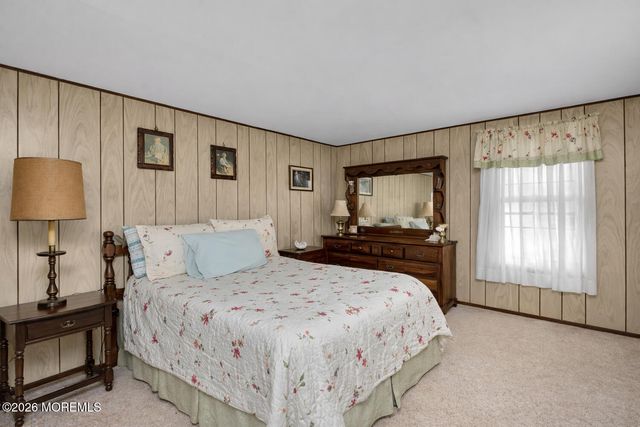 51 Holmes Place, North Middletown, NJ 07748