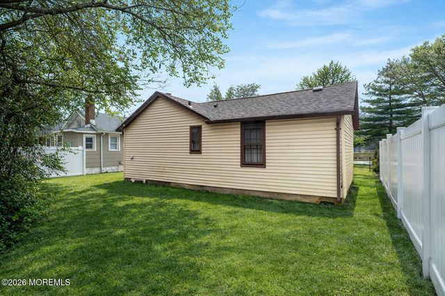 51 Holmes Place, North Middletown, NJ 07748