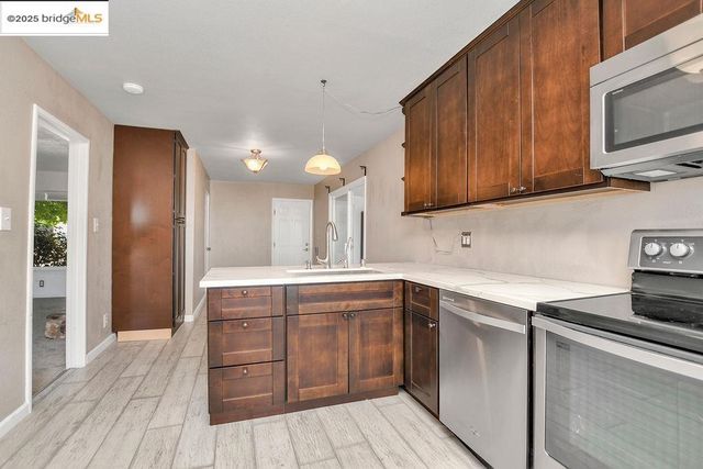 609 Lynn Ave, Antioch, CA 94509