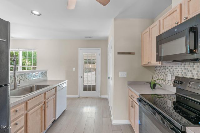 512 Lee Street, Holly Springs, NC 27540