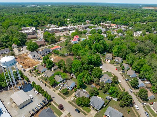 512 Lee Street, Holly Springs, NC 27540