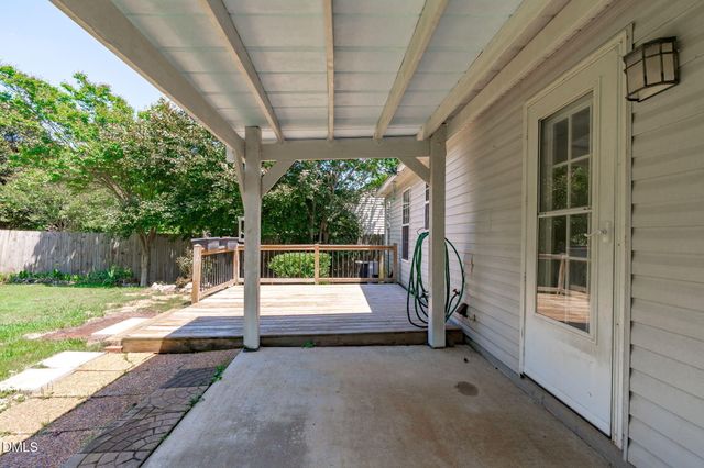 512 Lee Street, Holly Springs, NC 27540
