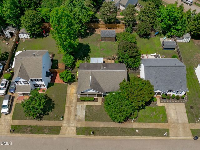 512 Lee Street, Holly Springs, NC 27540