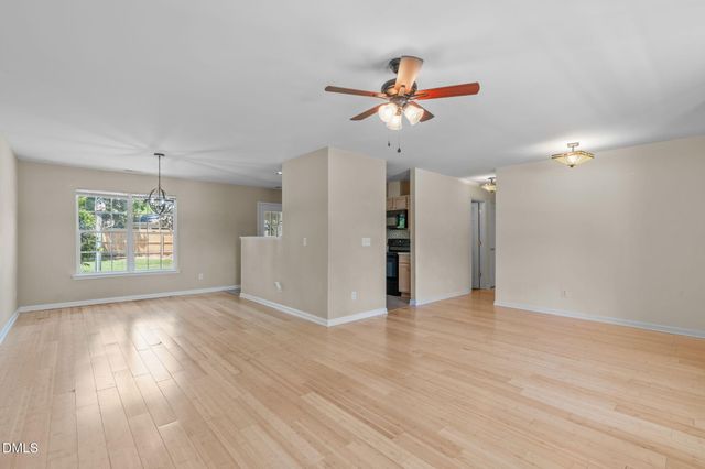 512 Lee Street, Holly Springs, NC 27540