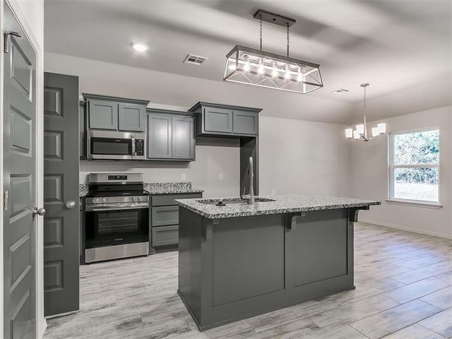 4680 Lincoln Landing, Harrah, OK 73046