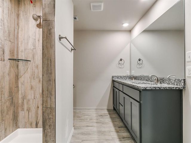 4680 Lincoln Landing, Harrah, OK 73046