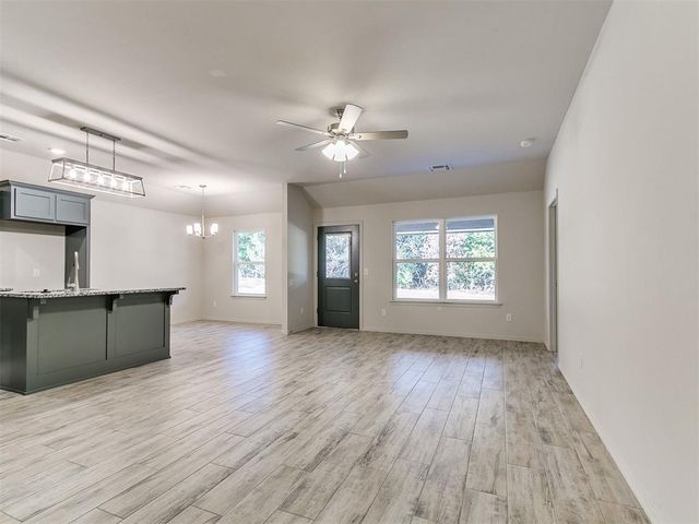 4680 Lincoln Landing, Harrah, OK 73046