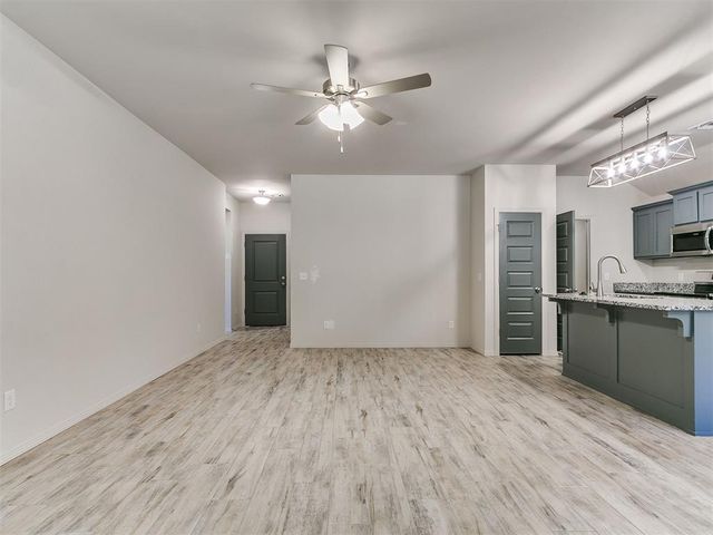 4680 Lincoln Landing, Harrah, OK 73046