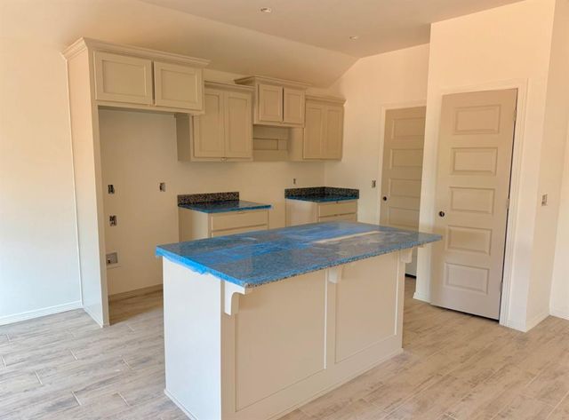 4680 Lincoln Landing, Harrah, OK 73046