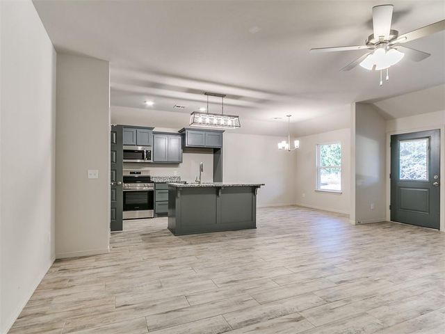 4680 Lincoln Landing, Harrah, OK 73046