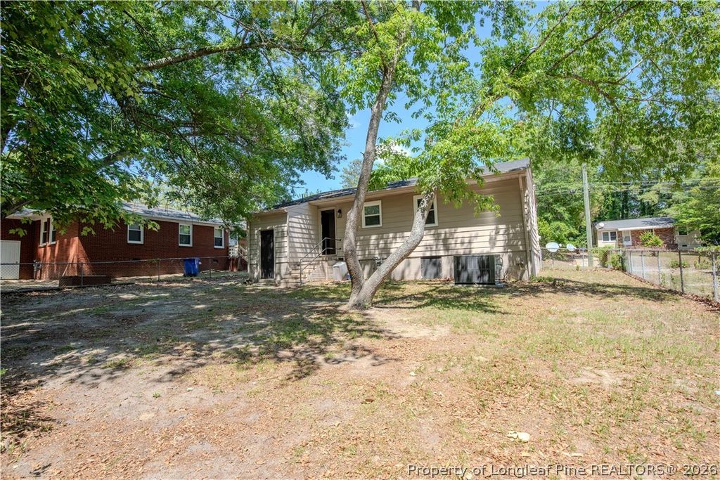 819 Isley Street, Fayetteville, NC 28305 — photo 17
