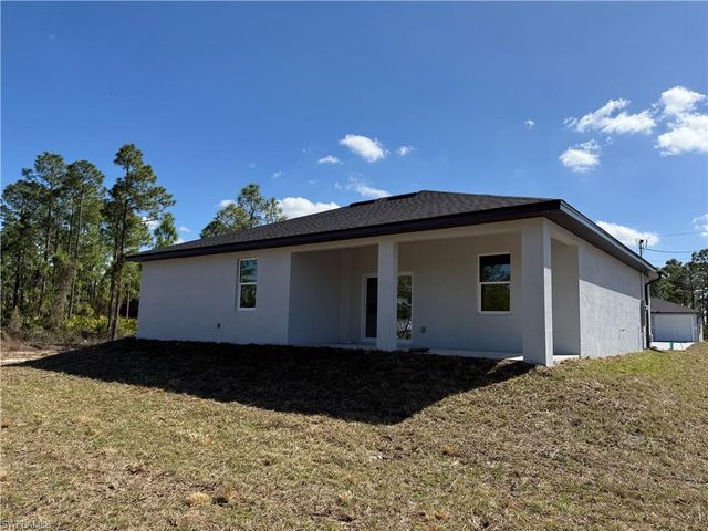 1115 Cove ST E, Lehigh Acres, FL 33974