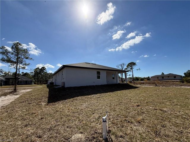 1115 Cove ST E, Lehigh Acres, FL 33974