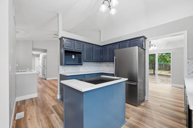 431 W White Tail St, Derby, KS 67037