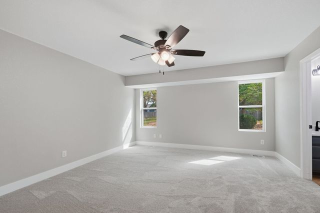 431 W White Tail St, Derby, KS 67037