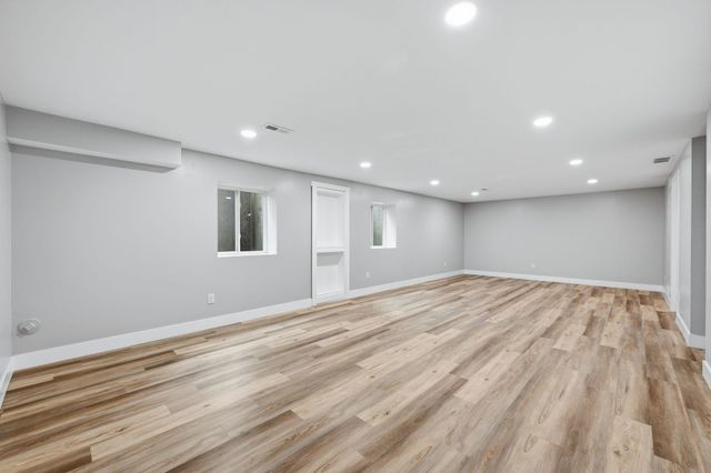 431 W White Tail St, Derby, KS 67037