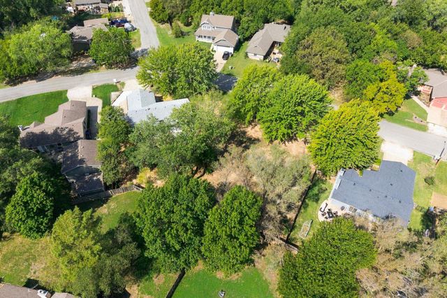 431 W White Tail St, Derby, KS 67037