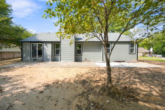 431 W White Tail St, Derby, KS 67037