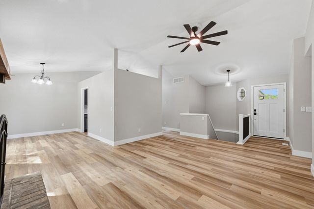 431 W White Tail St, Derby, KS 67037