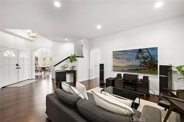 11 Avenida La Promesa, Coto De Caza, CA 92679