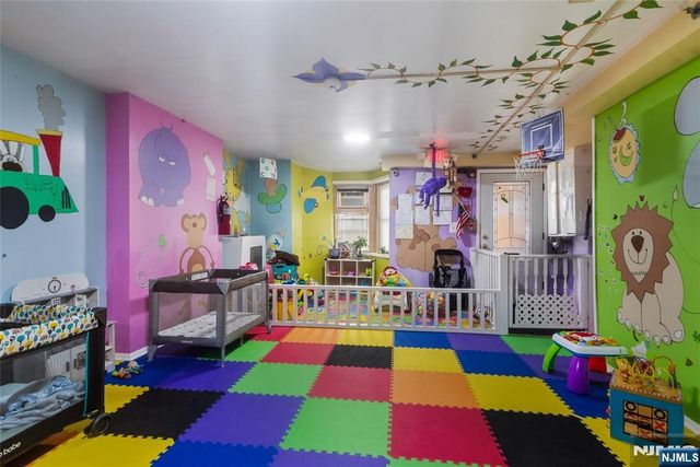 725 17th Street, Union City, NJ 07087