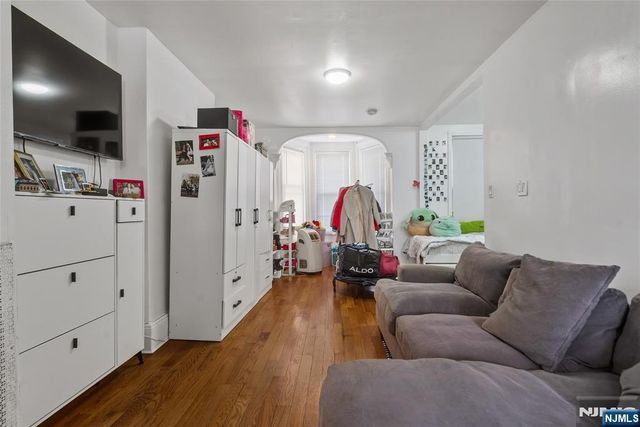 725 17th Street, Union City, NJ 07087