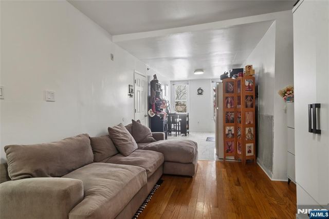 725 17th Street, Union City, NJ 07087