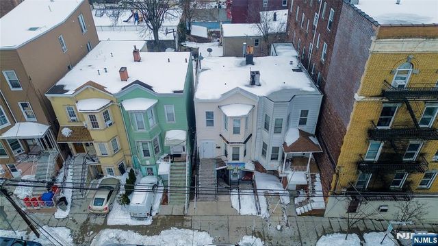 725 17th Street, Union City, NJ 07087