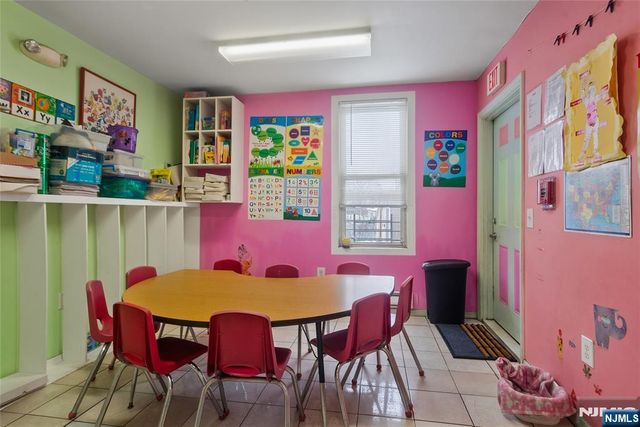 725 17th Street, Union City, NJ 07087