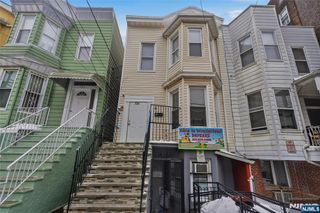 725 17th Street, Union City, NJ 07087