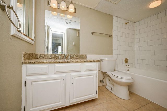 2826 S Bartell Drive 37, Houston, TX 77054