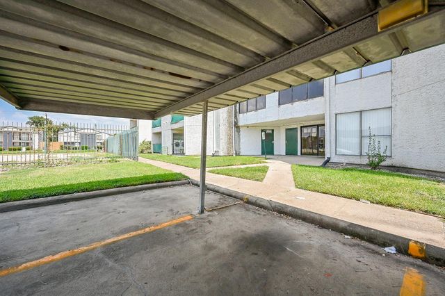 2826 S Bartell Drive 37, Houston, TX 77054