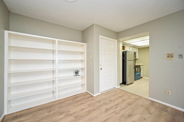 2826 S Bartell Drive 37, Houston, TX 77054