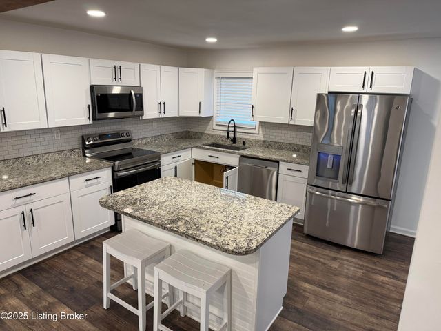 3503 Dorset Rd, Louisville, KY 40214