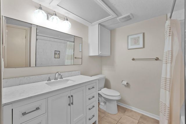 116 April Point Drive N, Conroe, TX 77356