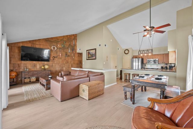 116 April Point Drive N, Conroe, TX 77356