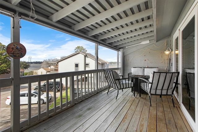 116 April Point Drive N, Conroe, TX 77356