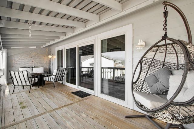 116 April Point Drive N, Conroe, TX 77356