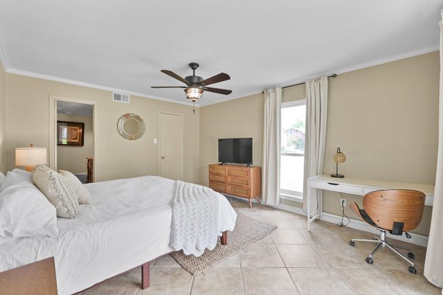 116 April Point Drive N, Conroe, TX 77356