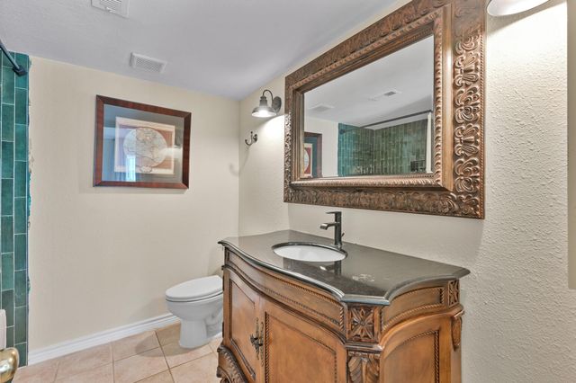 116 April Point Drive N, Conroe, TX 77356