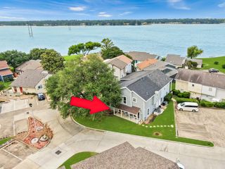 116 April Point Drive N, Conroe, TX 77356