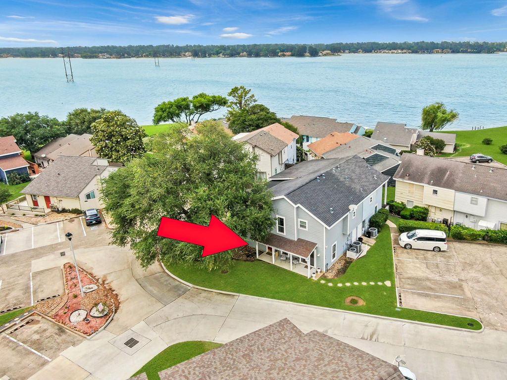 116 April Point Drive N, Conroe, TX 77356