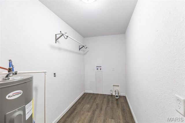 566 County Road 422, Poplar Bluff, MO 63901