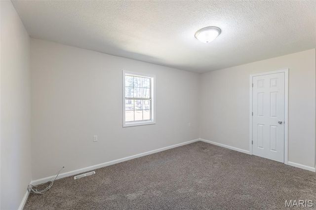 566 County Road 422, Poplar Bluff, MO 63901