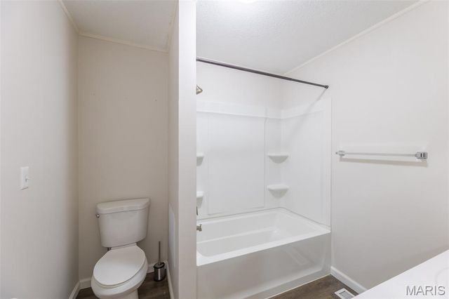 566 County Road 422, Poplar Bluff, MO 63901