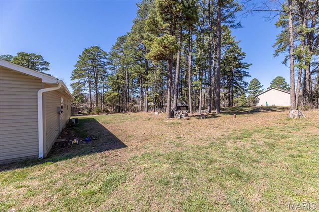 566 County Road 422, Poplar Bluff, MO 63901