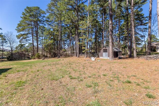 566 County Road 422, Poplar Bluff, MO 63901